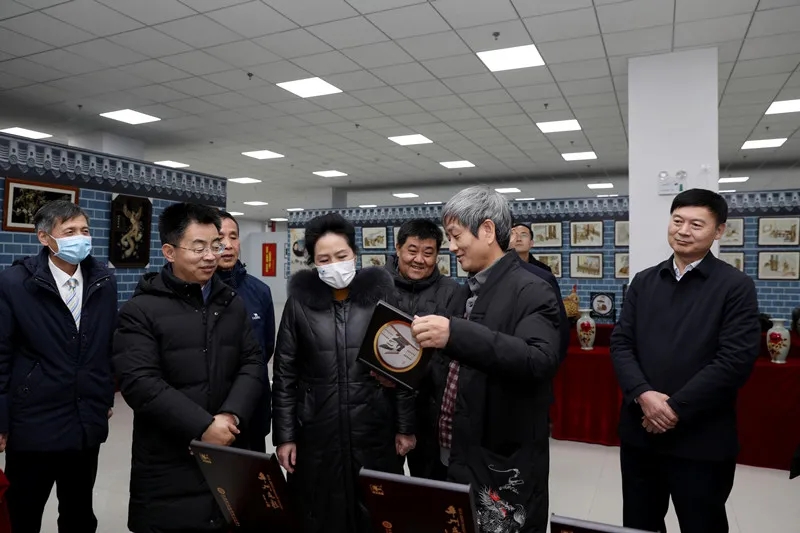 20211218_183124_010.jpg 20211218_183124_010.jpg