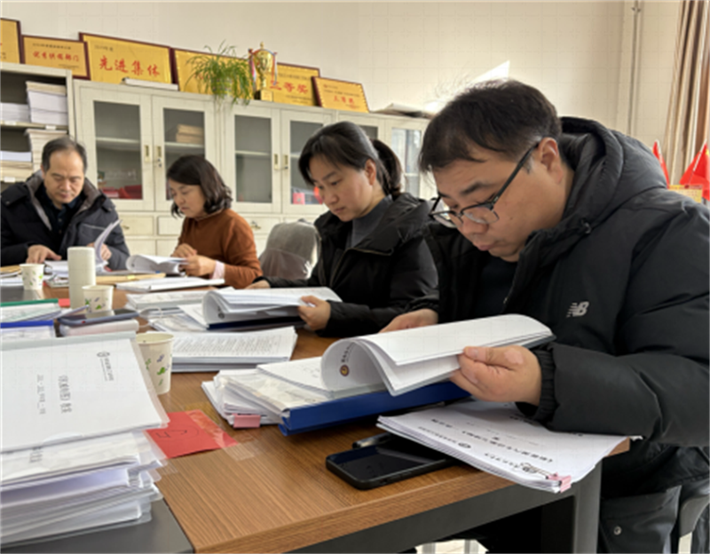 12�?7日十佳教案、優(yōu)秀作業(yè)評比活動556.png